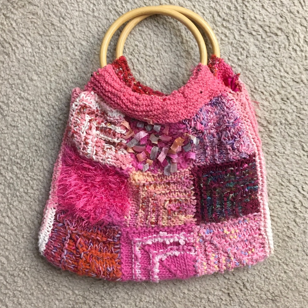 HANDMADE-PATCHWORK KNIT & SEQUIN BAGwWOODEN HANDLES